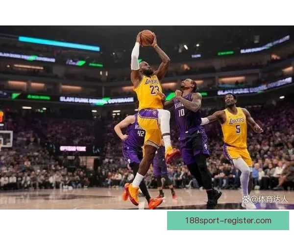 雷诺爆发28分带队逆转 德罗赞助力国王终结鹈鹕七连败